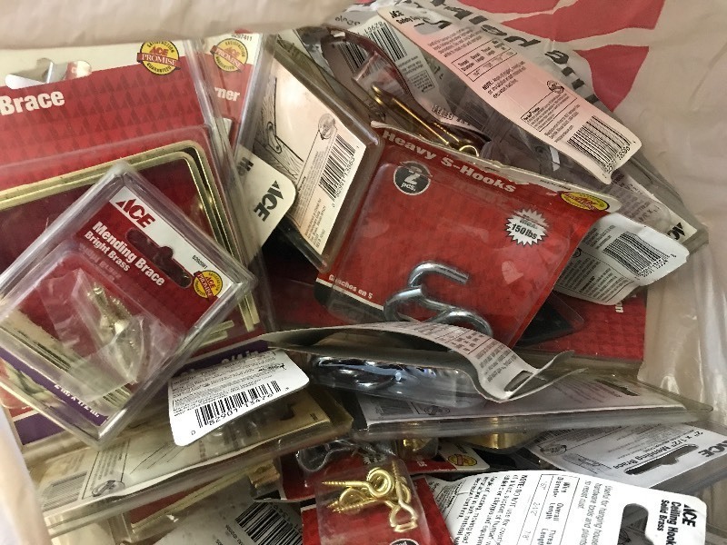 lot 980 image: Large large bag of hardware supply