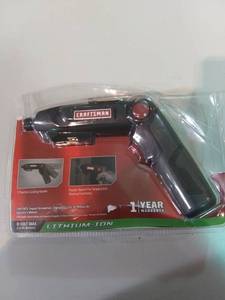 lot 3324 image: 8 Volt Cordless Screwdriver
