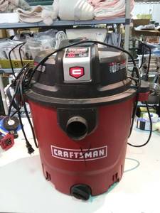lot 3513 image: XSP WetDry Vac 12 Gallon No Hose