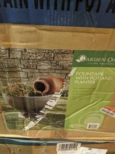 lot 9012 image: Garden Oasis Fountain Planter Electric Powered Sophisticated And Rustic Decor