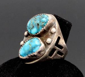 lot 12 image: Large Silver and Blue Turquoise Ring