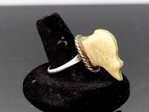 lot 32 image: Bear Fetish Ring