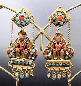 lot 123 image: Gold or Brass Ornate Clip On Earrings with Turquoise and Coral Stones
