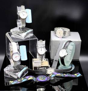 lot 144 image: 7 Timex Watches - 4 are still in their packaging