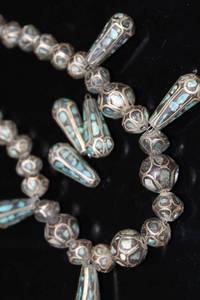 lot 2620 image: VintageAntique Cloisonne or Enamel Bead Necklace with Silver Detail