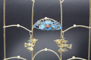 lot 85 image: Beautiful Clip and Dangle DragonBird Earrings