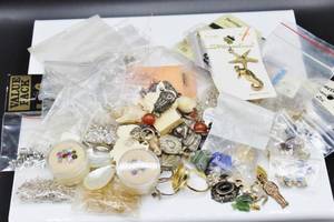 lot 155 image: High Value Jewelry Making Supplies - Gemstones, Gold Filled Findings, Pendants ... Must See