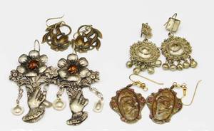lot 83 image: 4 Pair Art Nouveau Style Earrings