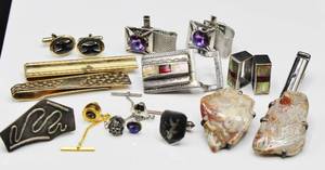 lot 147 image: Vintage Mens Cuff Links, Money Clips and Tie PinsClips