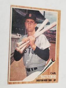 lot 1204 image: 1962 Topps Carl Yastrzemski #425 Boston Red Sox
