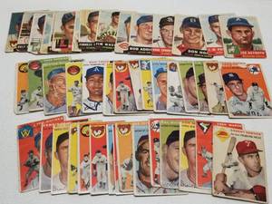lot 1209 image: 1953 & 1954 Topps Lot of 48 Cards w Billy Martin & Al Zarilla