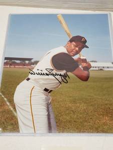 lot 1261 image: Willie Stargell Autographed 8x10 Photo Pittsburgh Pirates w COA