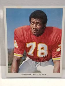 lot 1265 image: Bobby Bell Autographed Photo Kansas City Chiefs w COA
