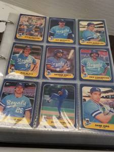 lot 1297 image: 1986 Fleer Baseball Complete 660 Card Set w Jose Canseco Rookie