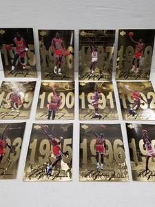 lot 1333 image: 1998 Upper Deck Michael Jordan Jumbo 12 Card Complete Set Gatorade Mail-in Exclusive