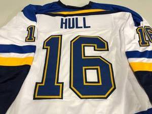 lot 1067 image: Brett Hull #16 St. Louis Blues Xtra Large Custom Jersey Brand New