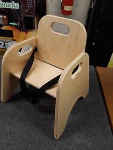 lot 24297 image: 7 TODDLER WOODEN CHAIR