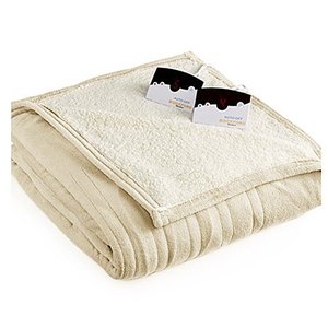 lot 24302 image: Biddeford MicroPlush Sherpa Electric Heated Blanket King Cream