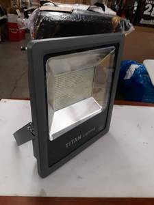 lot 24312 image: 400w LED LIGHT PANEL