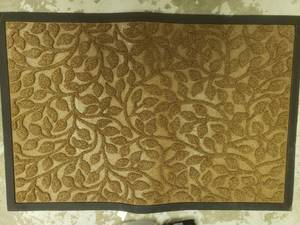 lot 13622 image: Outdoor Rug 35.5x23.5