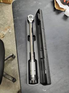 lot 13657 image: PITTSBURGH Pro 12 Reversible Torque Wrench