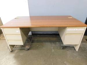 lot 2275 image: 6 Metal Desk w5 Drawers