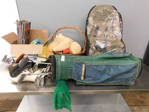 lot 2314 image: Lot of Misc Items