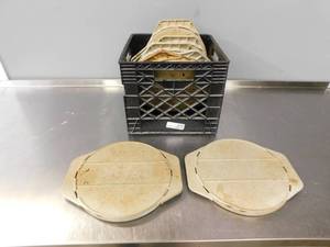 lot 2320 image: Set of 10 Cambro Can Warmers