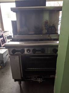 lot 505 image: American Range 6 Burner Oven