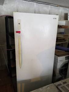 lot 508 image: Kenmore Upright Freezer