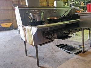 lot 536 image: Natural Gas Four Range Burner