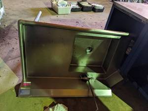 lot 539 image: Dishwashing Sink