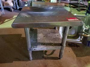 lot 544 image: Small Metal Equipment Stand