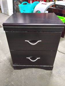 lot 5763 image: Ashley Furniture 2 Drawer Night Stand