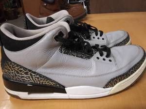 lot 5782 image: Nice Pair of Black and Grey Jordans. Size 14