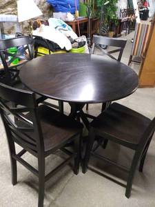 lot 5793 image: Beautiful Round Pub Height Table with 4 Chairs