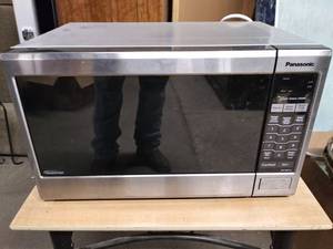 lot 5804 image: Panasonic Stainless Steel 1200 Watt Microwave