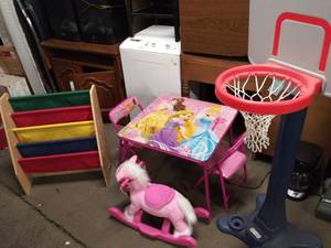 lot 5828 image: Little Tikes Basketball Goal, Princess Table and 2 Chairs and More