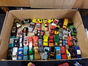 lot 7715 image: Box of Toy Cars