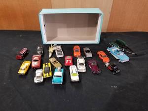 lot 7719 image: Box of Toy Cars