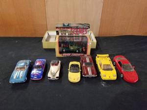 lot 7721 image: Classic Scenes Road Champs Metal Collectible Cars