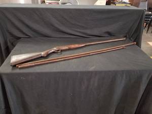 lot 7675 image: Riverside Arms Co. Chicopee Falls MA, PAT Aug 12, 1913 Shotgun w 2 Cleaning Rods