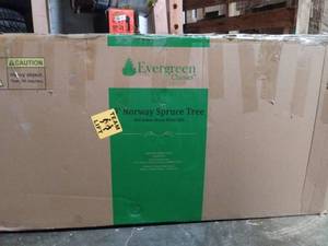lot 6503 image: Evergreen Classics 9 Feet Pre-Lit Norway Spruce Artificial Christmas Tree, Warm White LED Lights