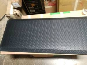 lot 6512 image: gelpro comfort floor mat 48x20