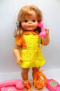 lot 2392 image: Vintage Mattel 1971 Hi Dottie Phone Talking Doll (Untested)