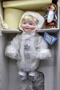 lot 2400 image: The Ashton-Drake Galleries #96502 Follow The Leader 1995 Second Issue of the Snowbabies Collection