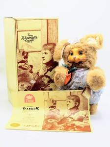 lot 2414 image: 1992 ROBERT RAIKES ORIGINALS Limited Edition #366 DOTTIE BUNNY Model 53416 - Signed Box, COA