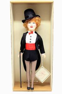 lot 2463 image: 1985 LUCILLE BALL Americas Favorite Comedienne EFFANBEE Legend Series Collectors 16 T Doll - in original box