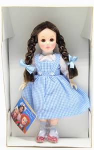 lot 2465 image: WIZARD OF OZ - DOROTHY EFFANBEE Doll - 1156 in original box