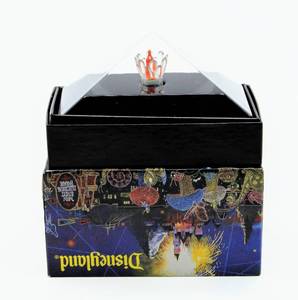 lot 2466 image: DISNEY Disneyland Main Street Electrical Parade Float Light - from the Childrens Charity Benefit NIB